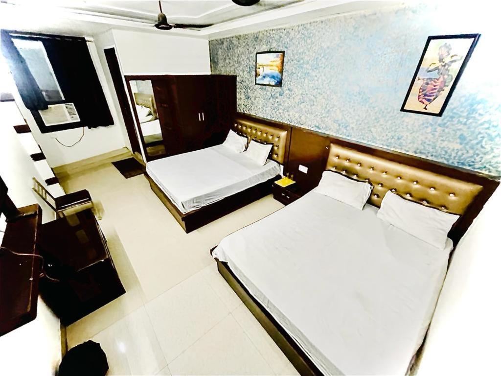 Premium Boston Rooms Family Hotel Agra  Eksteriør bilde